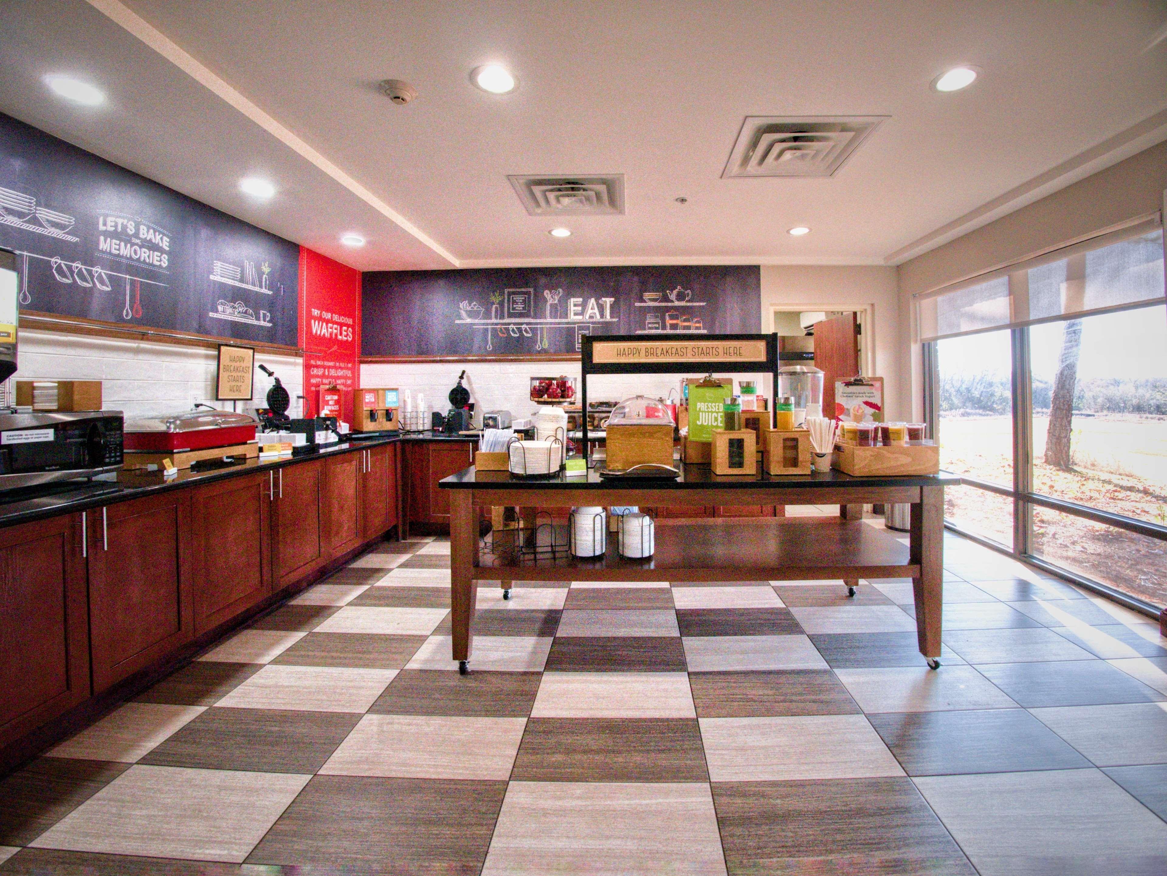 Hampton Inn Edmond Kültér fotó